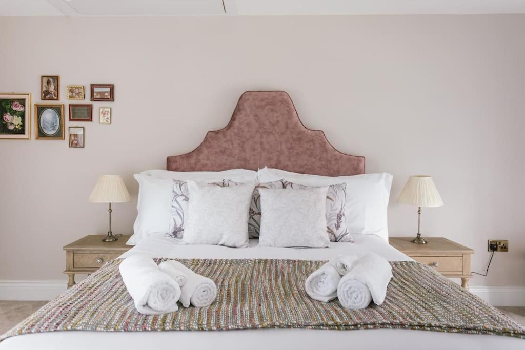 The Farmhouse At Corrstown Village ポートラッシュ エクステリア 写真