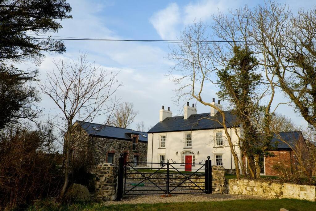 The Farmhouse At Corrstown Village ポートラッシュ エクステリア 写真