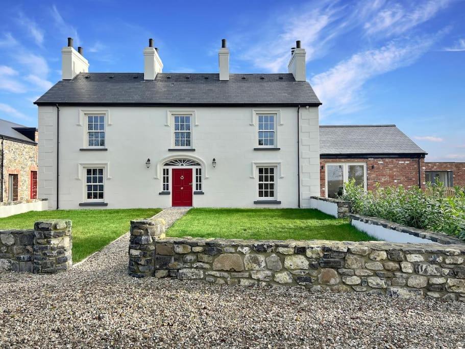 The Farmhouse At Corrstown Village ポートラッシュ エクステリア 写真